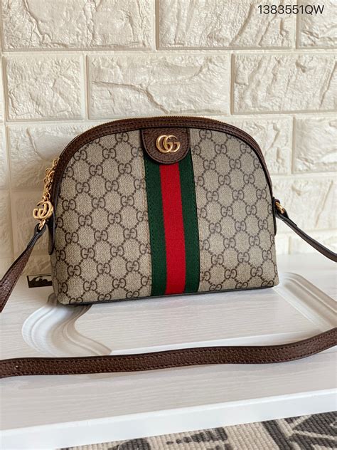 Gucci luggage outlet